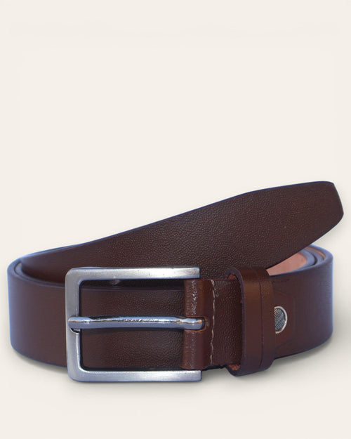 Real leather belt in dark brown, best for formal clothes