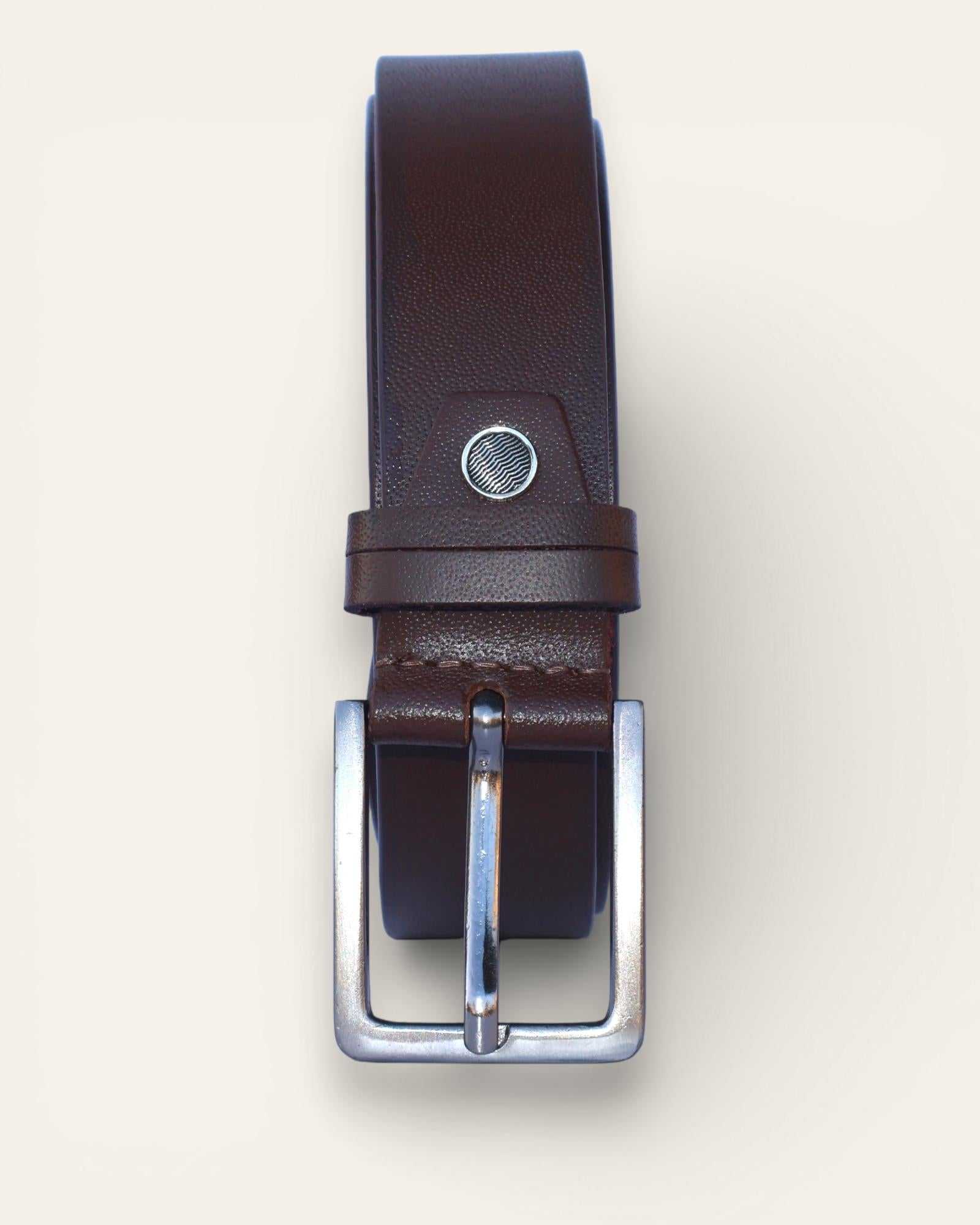 Real leather belt in dark brown, best for formal clothes