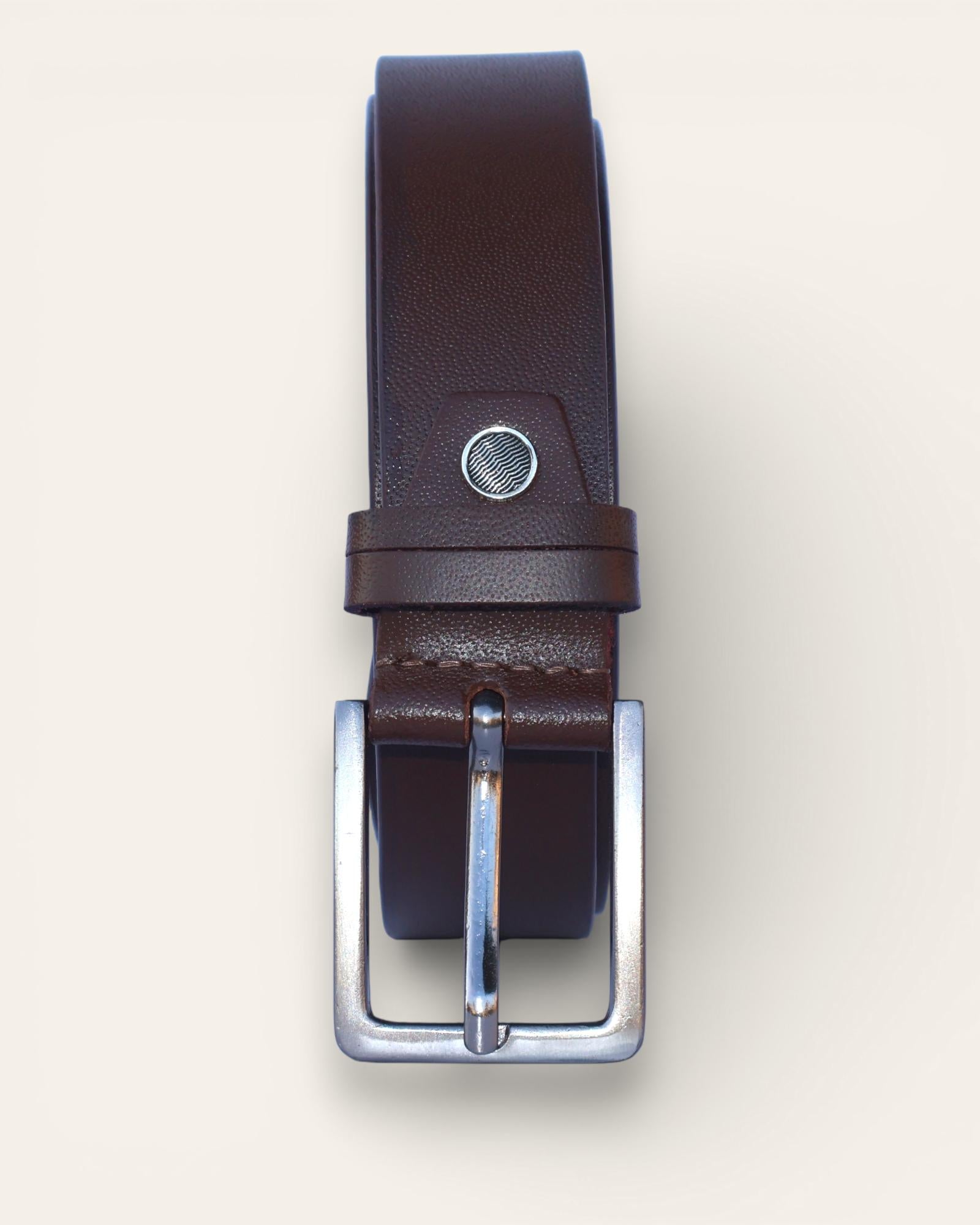Real leather belt in dark brown, best for formal clothes