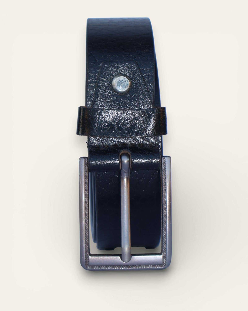 A real leather belt in black color