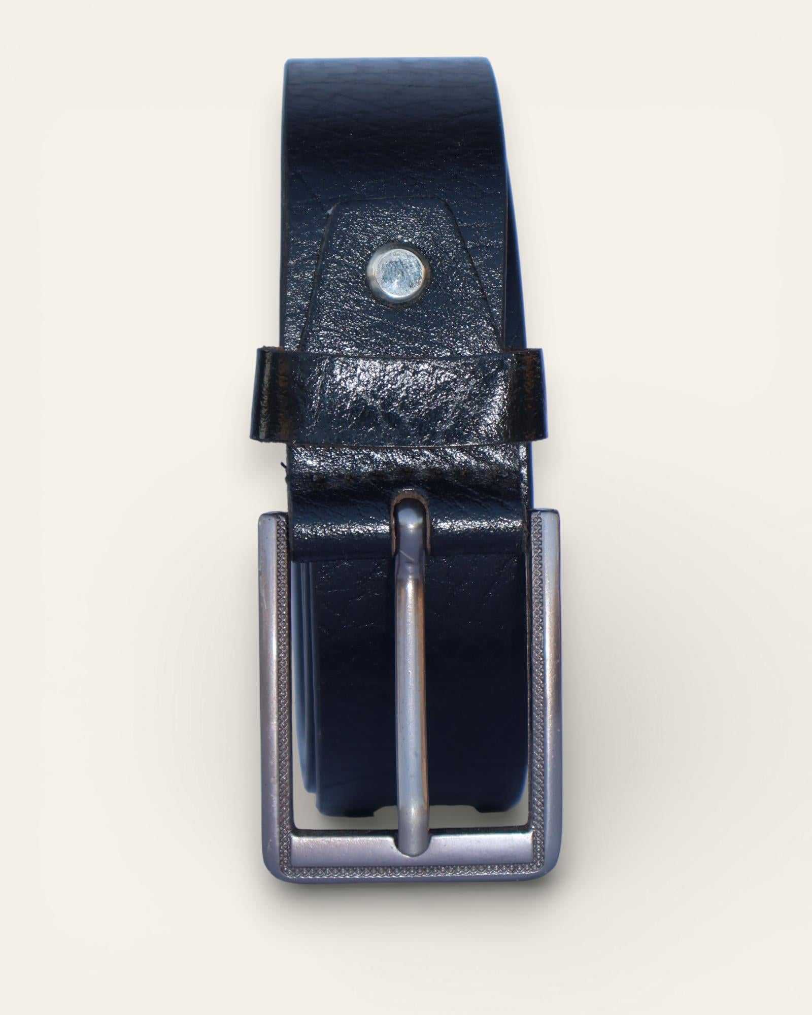 A real leather belt in black color