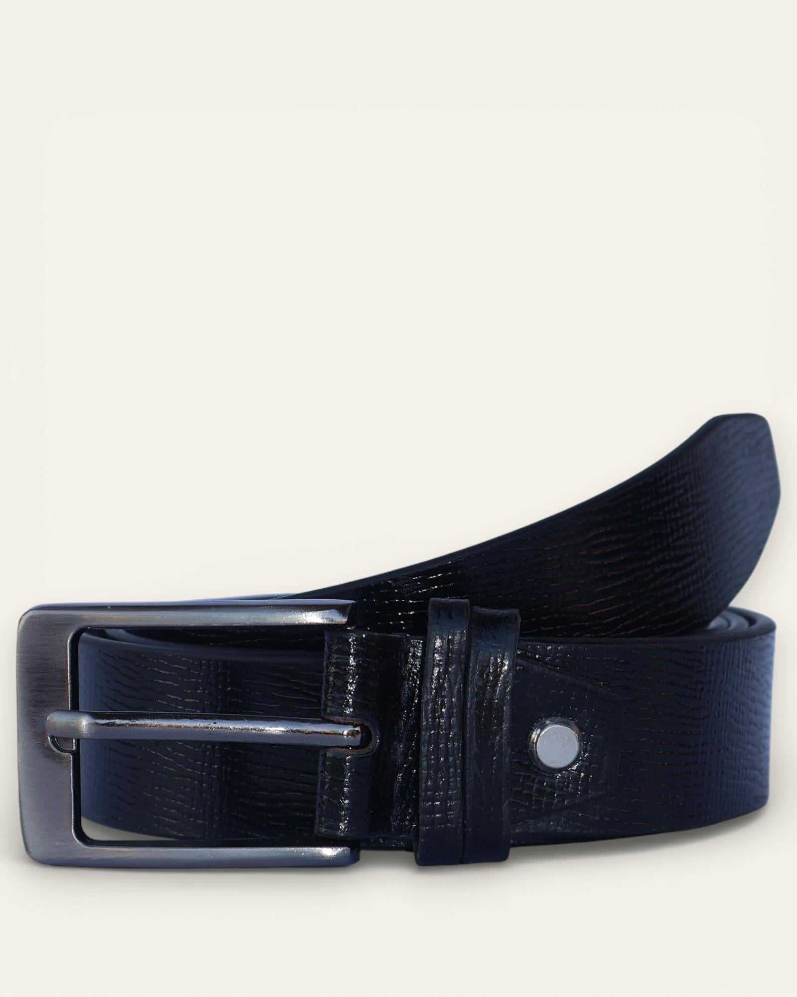 A black belt in real leather, best for fomals