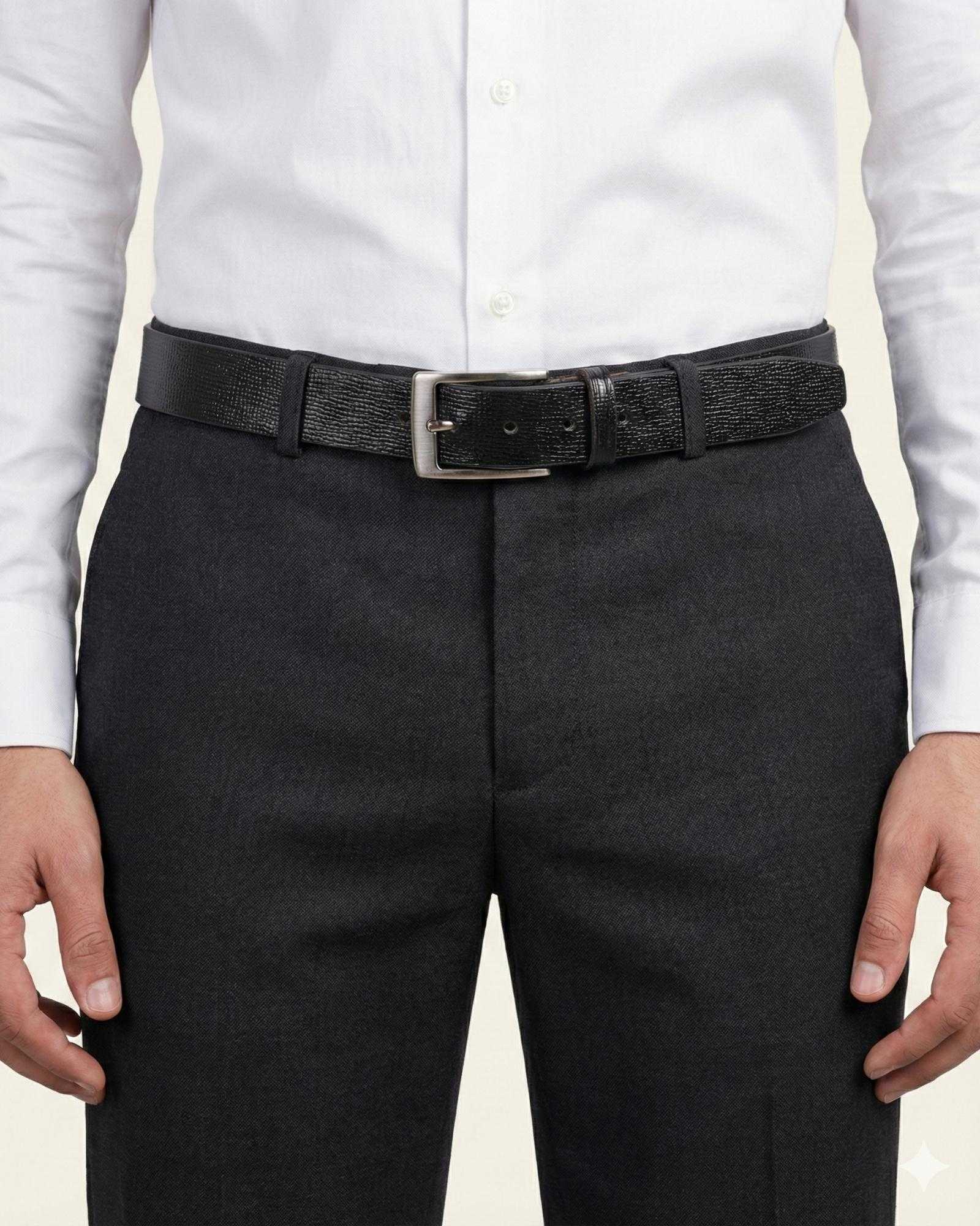 A black belt in real leather, best for fomals