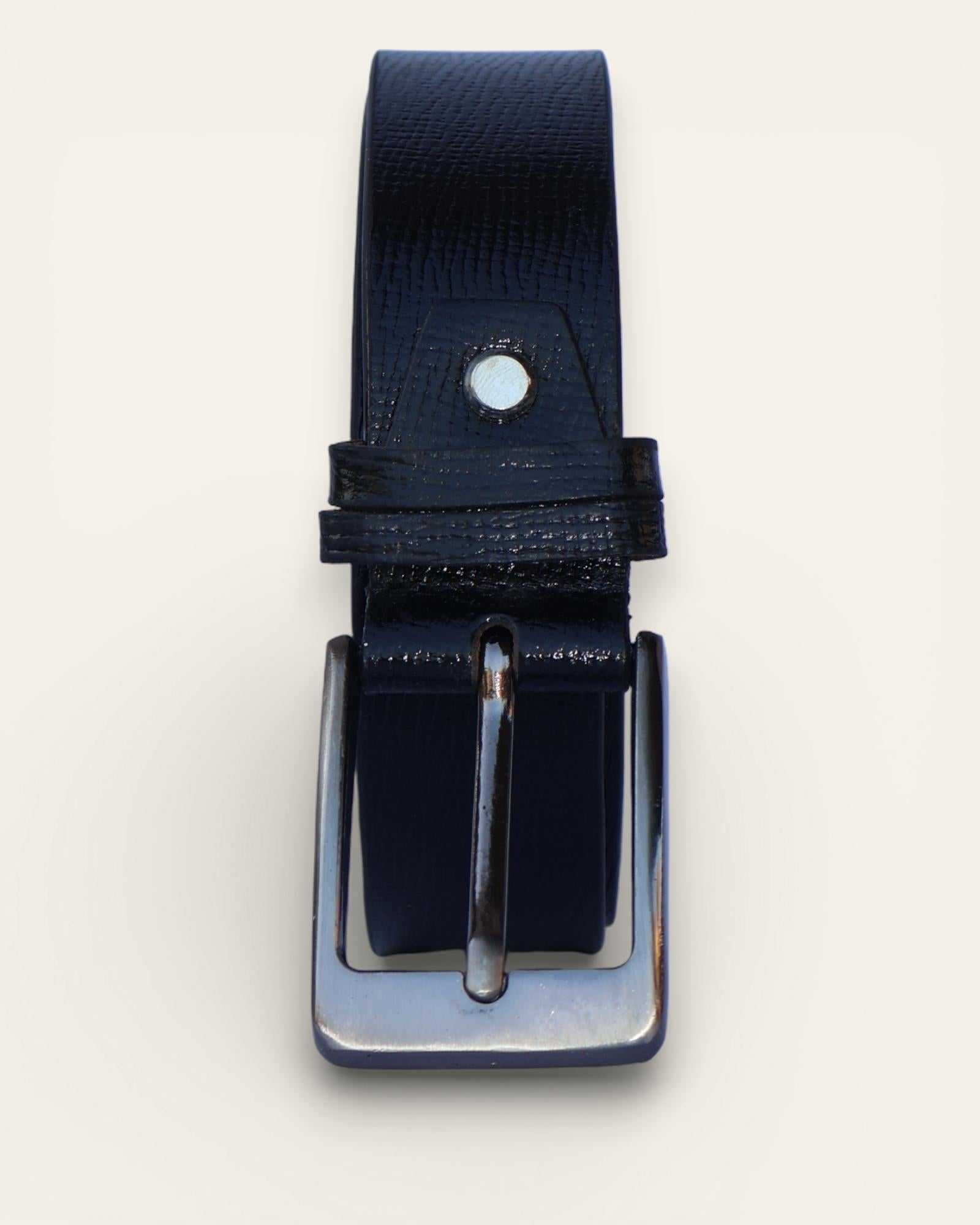 A black belt in real leather, best for fomals