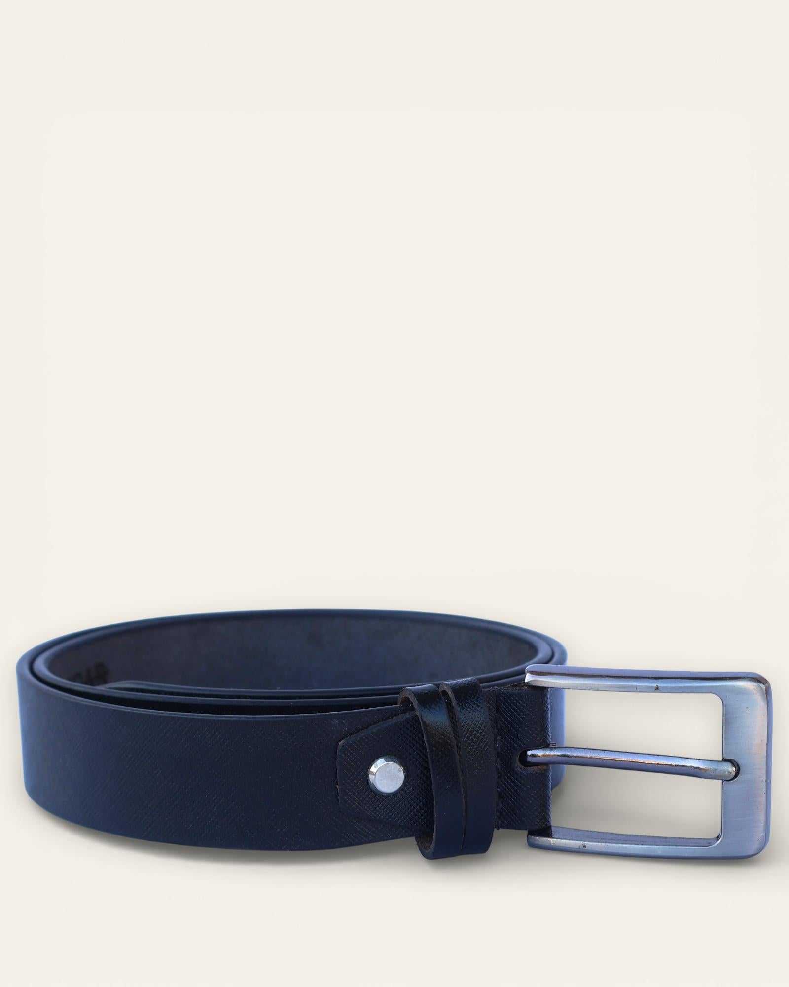 A black belt made up of real leather and best for formal look