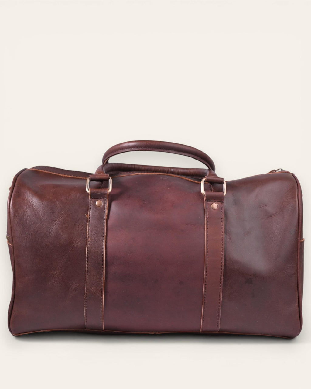 A real lather cabin friendly duffel bag