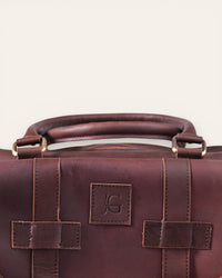 A real lather cabin friendly duffel bag