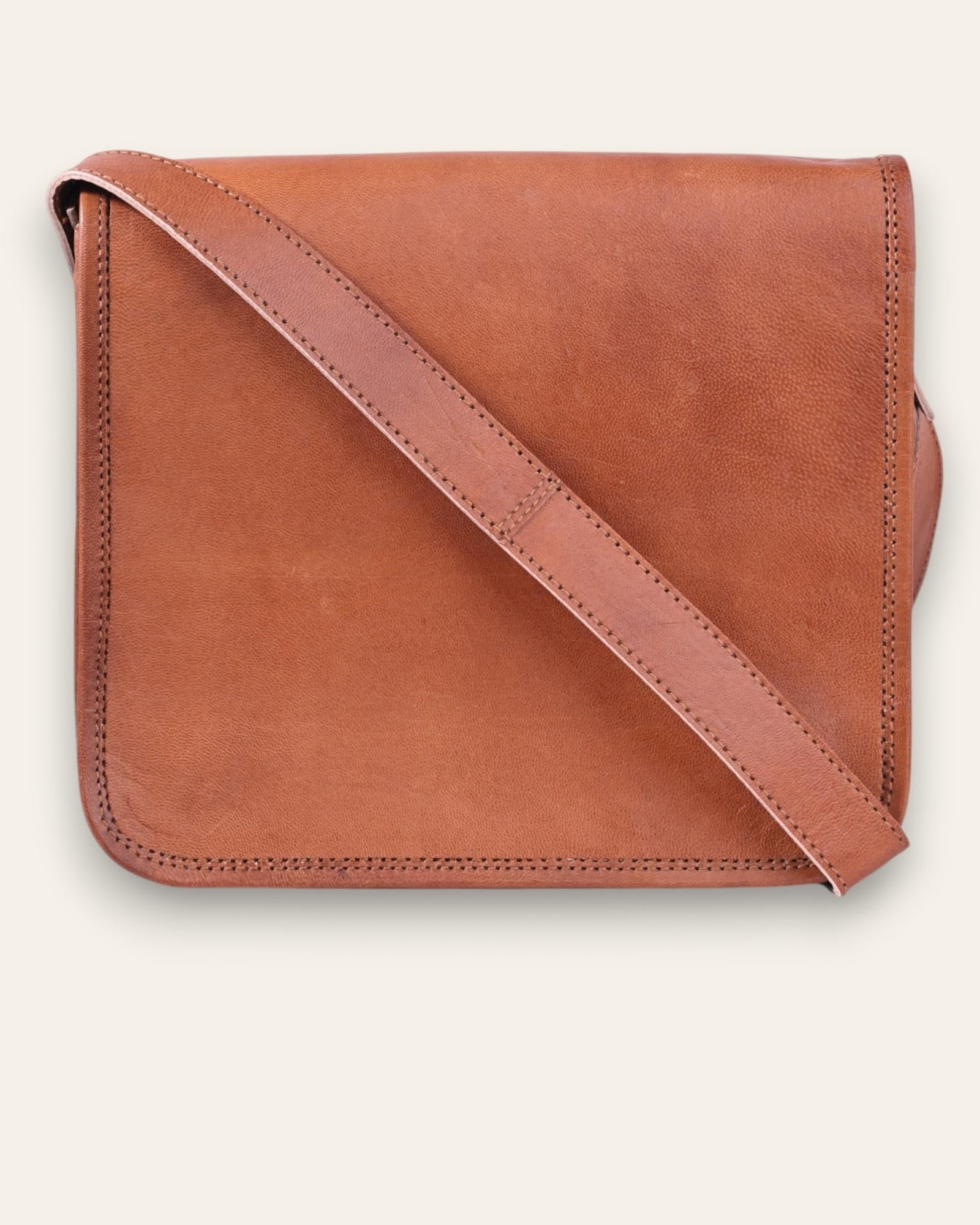 A real leather plain classic vintage satchel bag