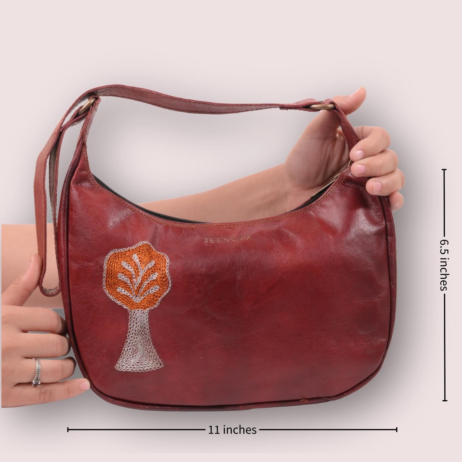 Handmade leather shoulder bag with kashida