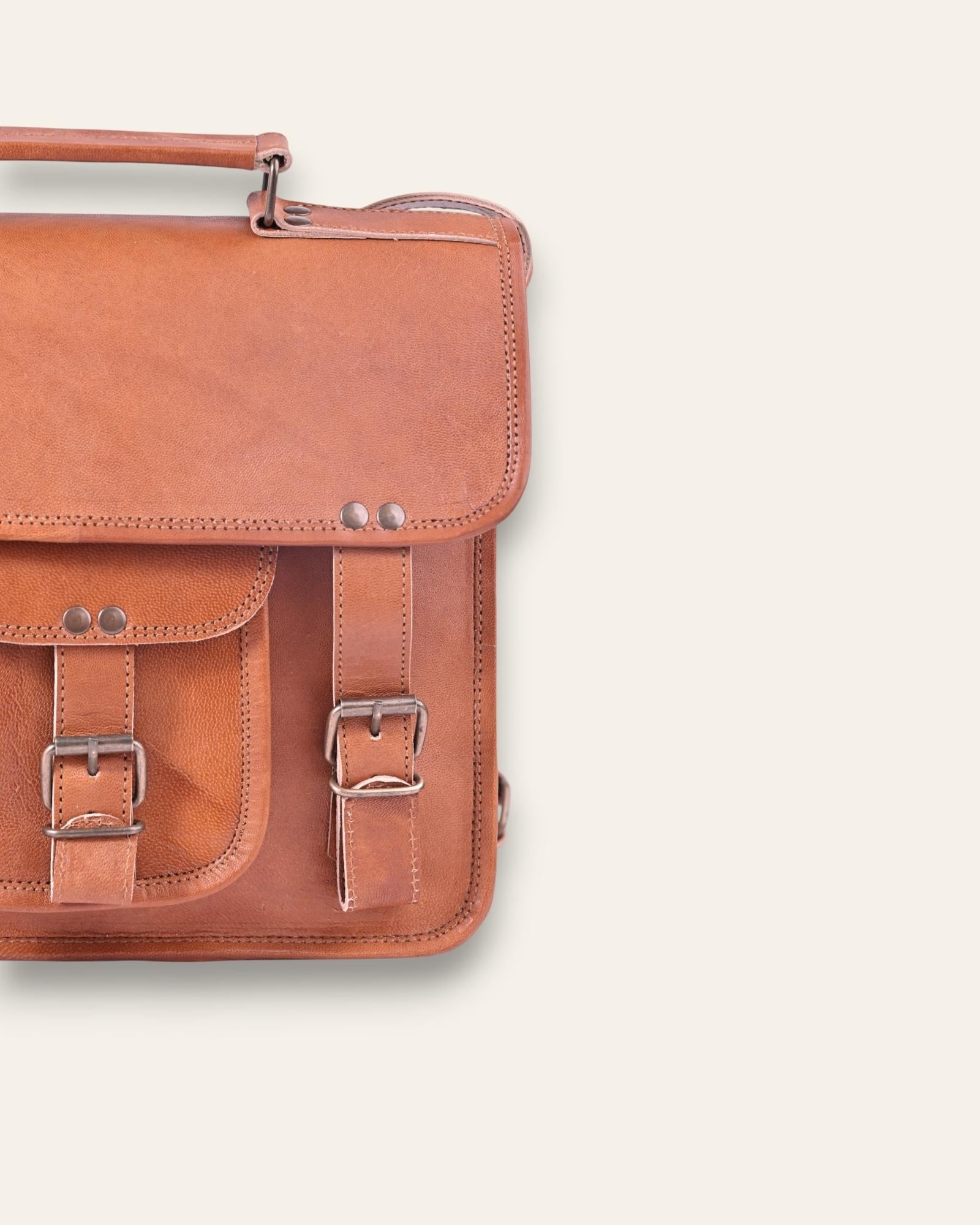 A real leather messenger bag for highly qualified working professionals