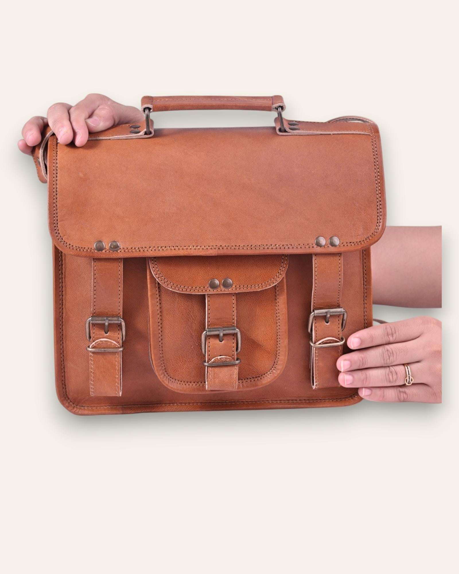 A real leather messenger bag for highly qualified working professionals
