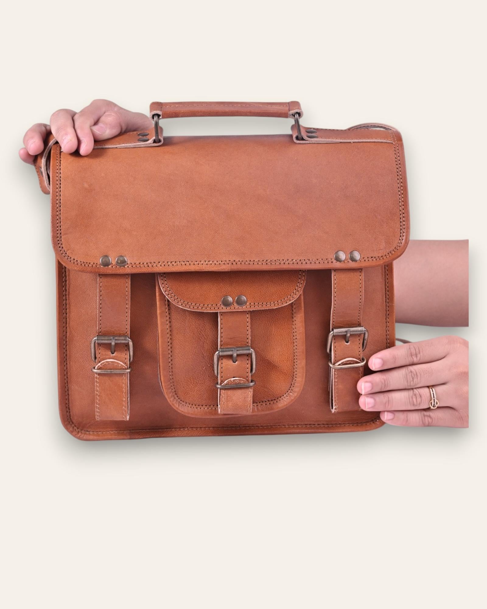A real leather messenger bag for highly qualified working professionals