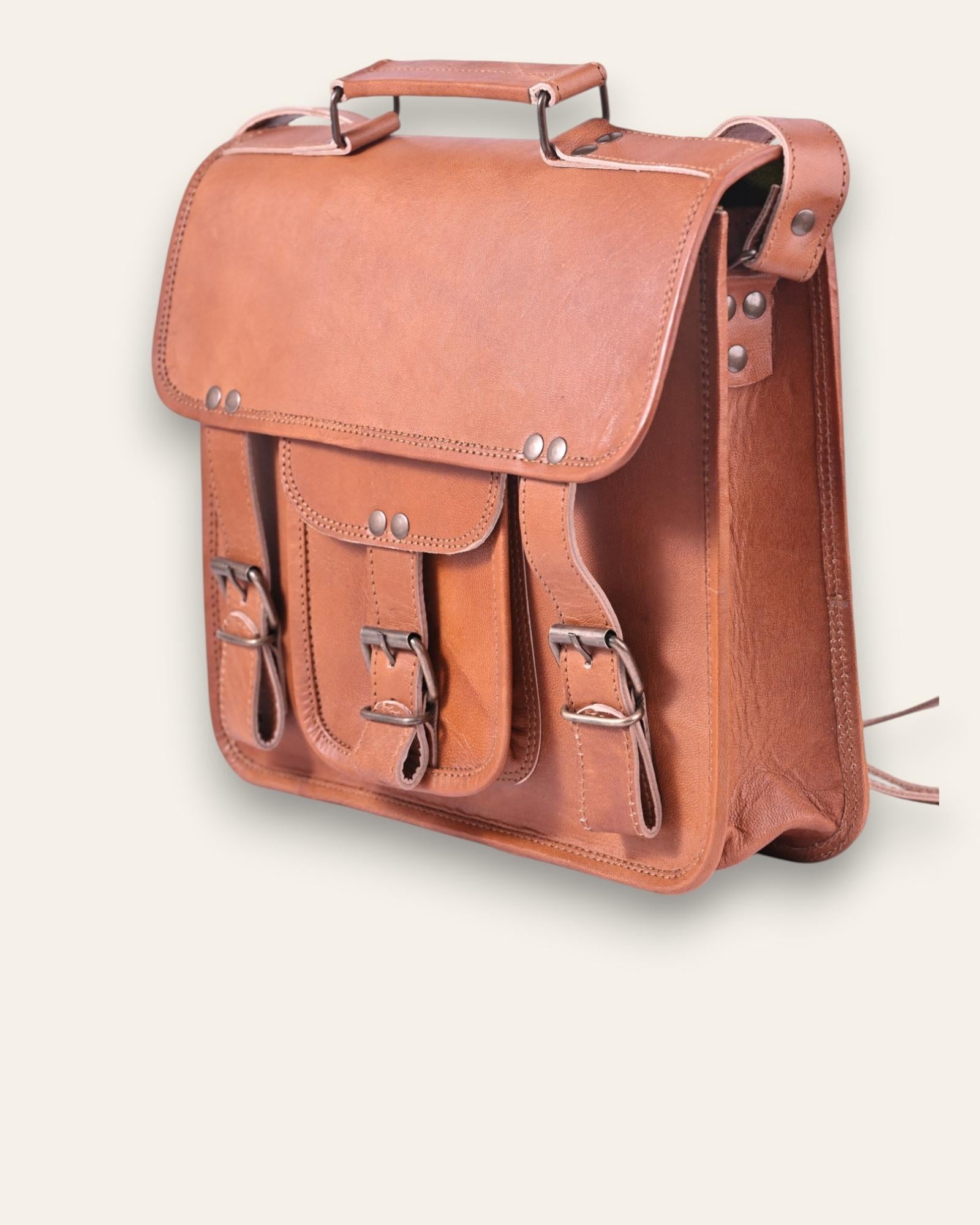 A real leather messenger bag for highly qualified working professionals