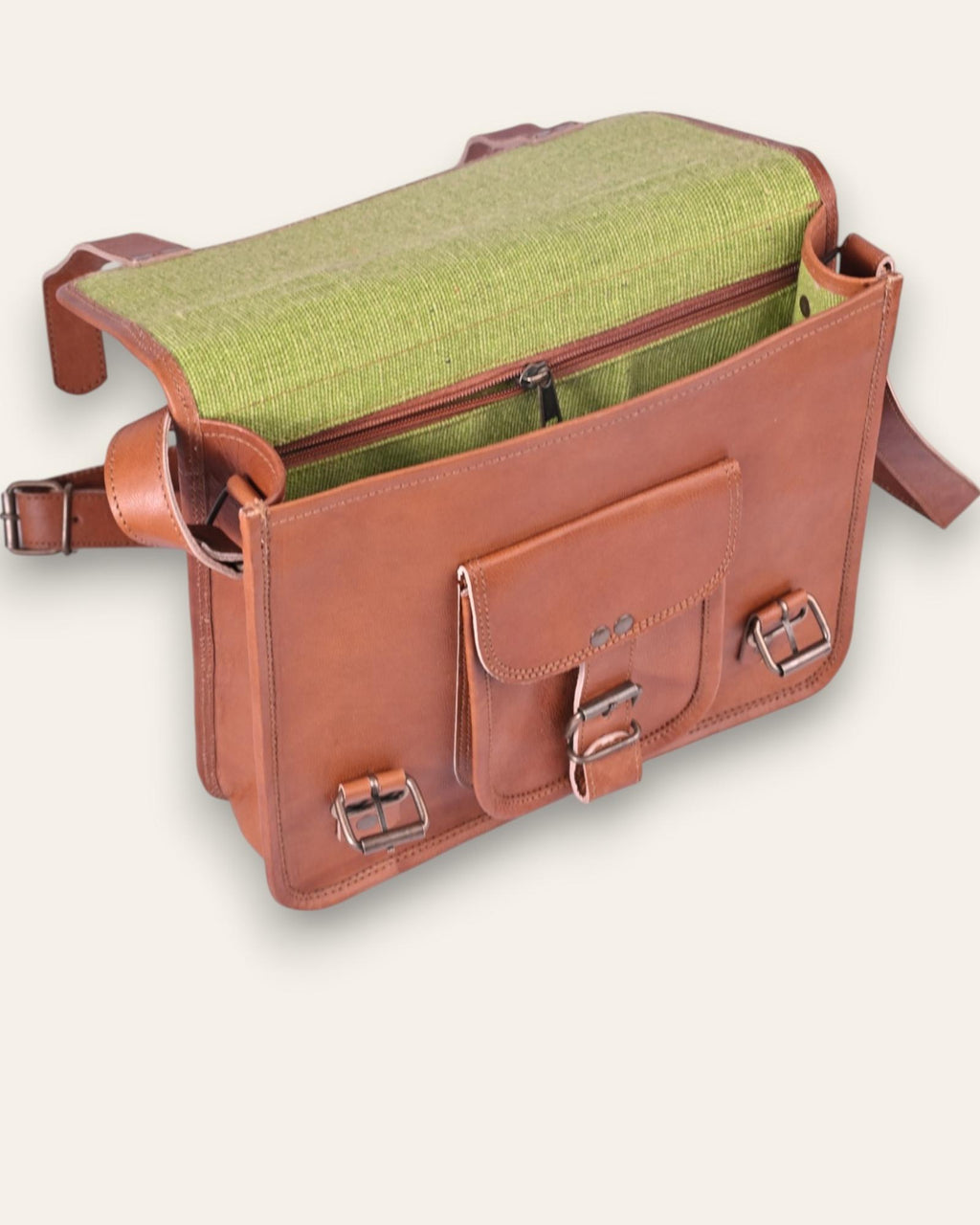 A real leather messenger bag for highly qualified working professionals